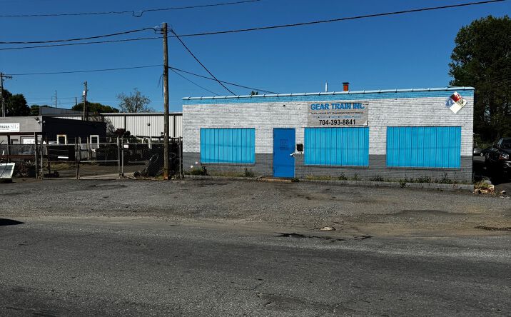 Pictures of Industrial, Mixed Use property located at 5300 Rozzelles Ferry Rd, Charlotte, NC 28214 for sales - image #1