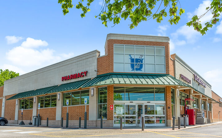 Pictures of Retail property located at 2101 S Queen St, York, PA 17403 for sales - image #1
