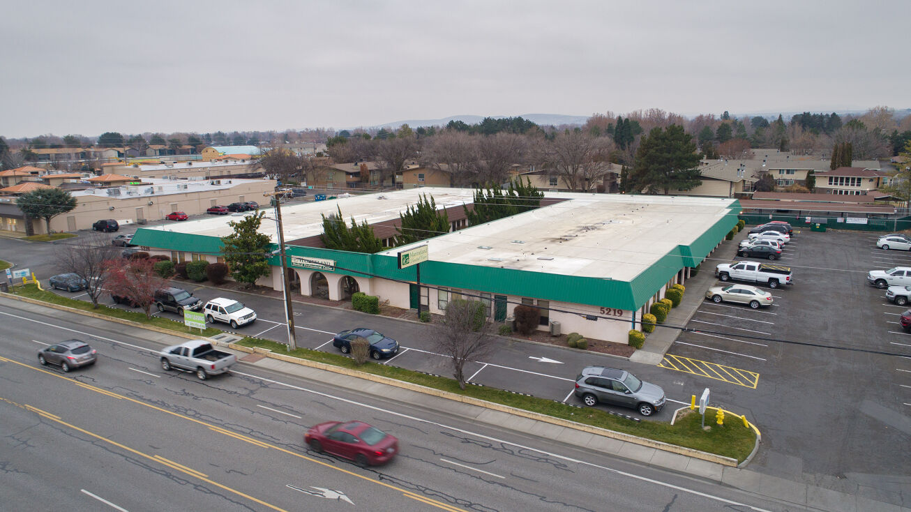 5219 W Clearwater Ave, Kennewick, WA 99336