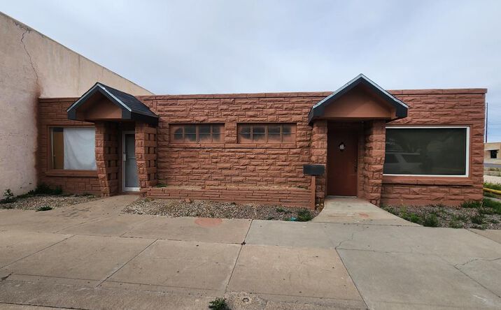 Pictures of Office property located at 205 S Cypress St, Pecos, TX 79772 for sales - image #1