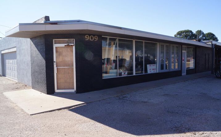 Pictures of Office property located at 909 E 5th St, Monahans, TX 79756 for sales - image #1