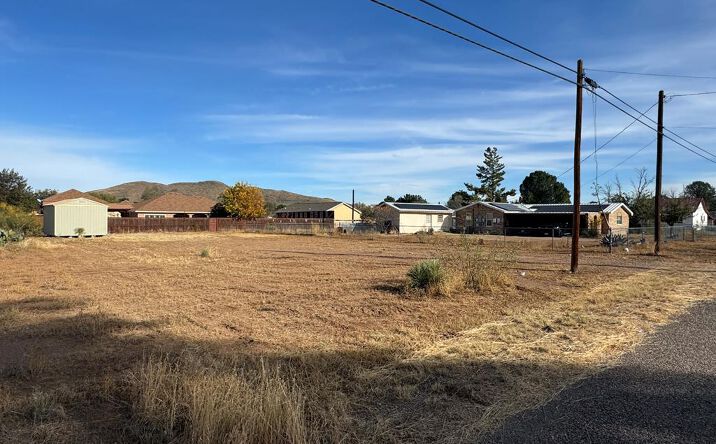 Pictures of Land property located at 1604 N 7th St, Alpine, TX 79830 for sales - image #1