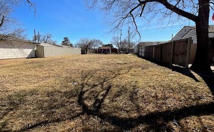 Pictures of Land property located at 1104 E Quinn, Lubbock, TX 79403 for sales - image #1