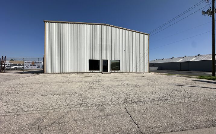 Pictures of Land property located at 1900 W 2nd St, Odessa, TX 79763 for sales - image #1