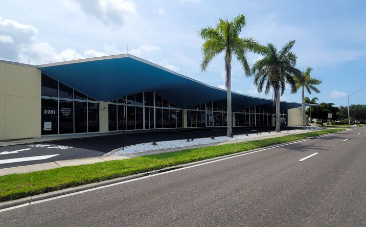 Pictures of Office property located at 3201 S Tamiami Trl, Sarasota, FL 34239 for sales - image #1