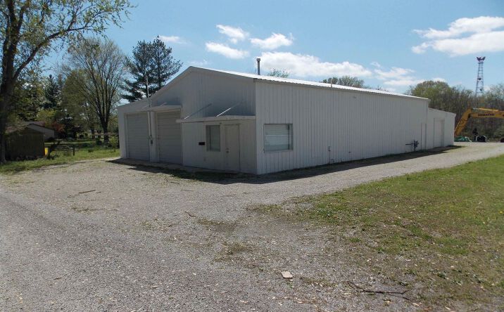 Pictures of Mixed Use, Office, Retail property located at 241 N PARK Avenue, Centralia, IL 62801 for sales - image #1