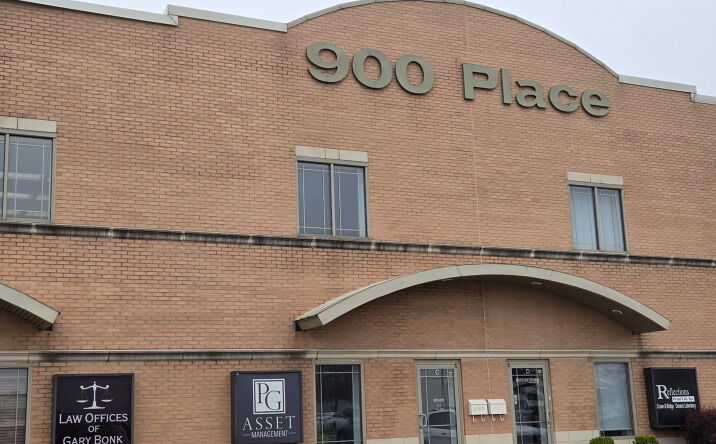 Pictures of Office property located at 900 Parker Place D, Schererville, IN 46375 for sales - image #1