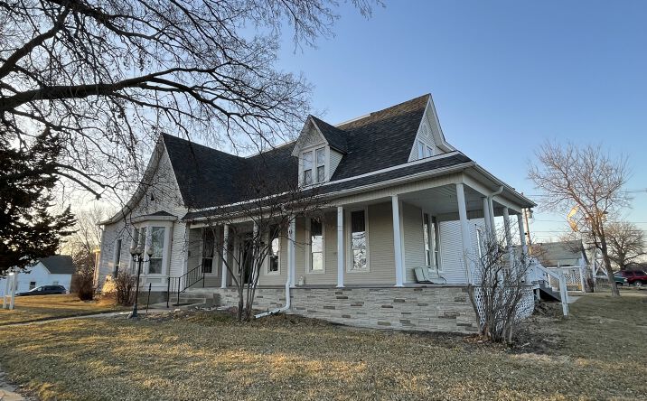 Pictures of Mixed Use property located at 603 E Main St, Norton, KS 67654 for sales - image #1