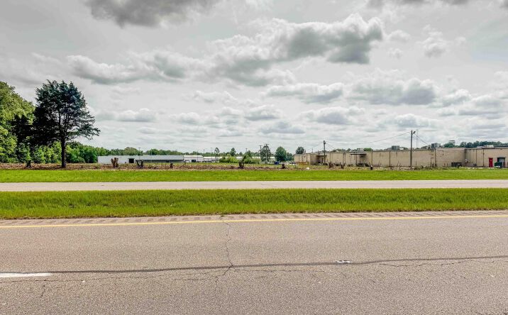 Pictures of Land, Retail, Industrial, Office, Mixed Use, Multifamily, Special Purpose property located at 00 Central North Avenue, Humboldt, TN 38343 for sales - image #1