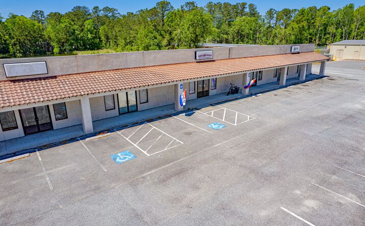 Pictures of Retail property located at 100, 104, 108, 116, 122 Cornerstone Dr, Brunswick, GA 31523 for sales - image #1