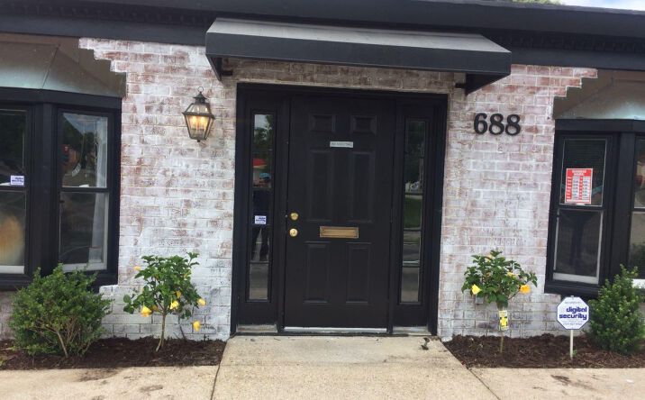 Pictures of Office, Retail property located at 688 J Clyde Morris Blvd, Newport News, VA 23601 for sales - image #1