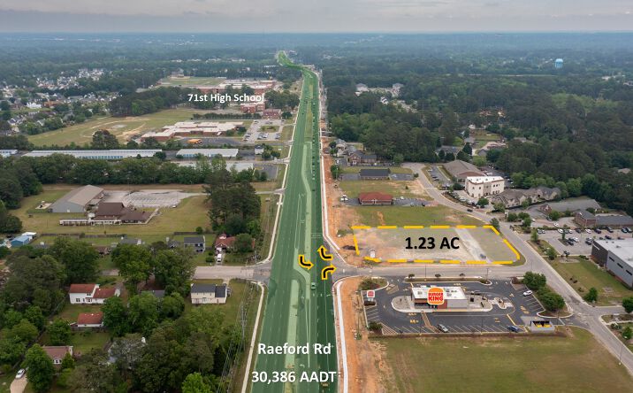 Pictures of Land property located at 6985 Raeford Rd, Fayetteville, NC 28304 for sales - image #1