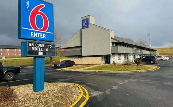 Pictures of Hospitality property located at 3325 Southgate Ct SW, Cedar Rapids, IA 52404 for sales - image #1