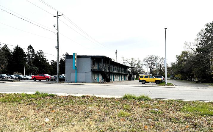 Pictures of Retail property located at 111 12 Mile Rd, Royal Oak, MI 48073 for sales - image #1
