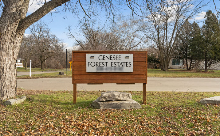 Pictures of Mobile Home Park property located at 1806 E Webster Rd, Flint, MI 48505 for sales - image #1