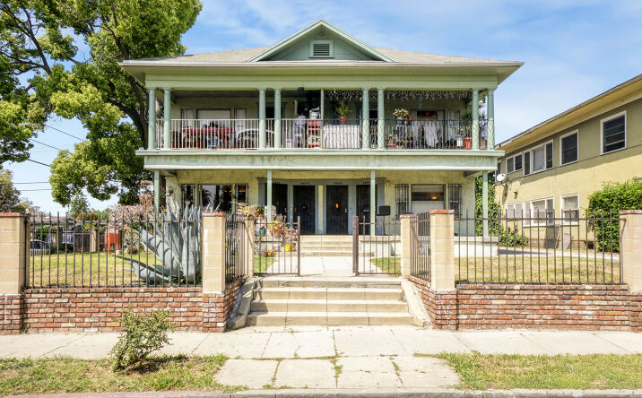Pictures of Multifamily property located at 2955 Van Buren Pl, Los Angeles, CA 90007 for sales - image #1