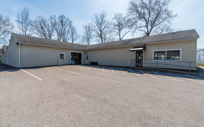 Pictures of Industrial, Retail property located at 1402 NY-300, Newburgh, NY 12550 for sales - image #1