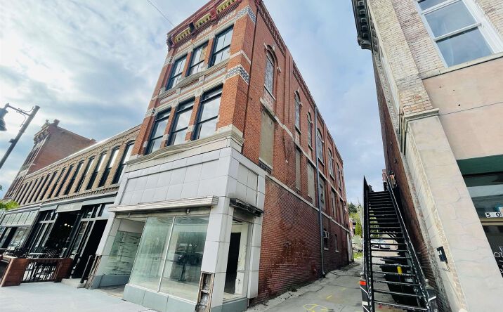 Pictures of Office, Retail property located at 512 Jefferson Street, Burlington, IA 52601 for sales - image #1
