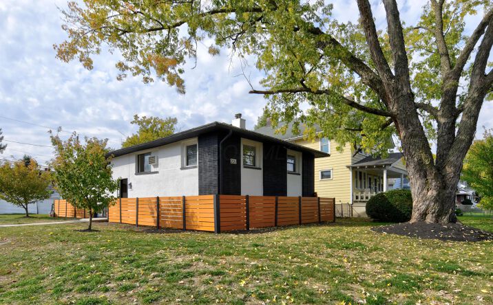 Pictures of Multifamily, Mixed Use property located at 221 Dana Avenue, Columbus, OH 43223 for sales - image #1