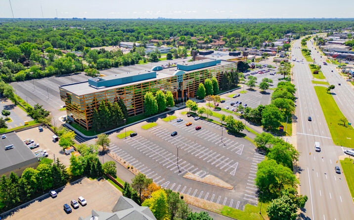 Pictures of Office property located at 25300 Telegraph Rd, Southfield, MI 48033 for sales - image #1