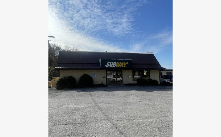 Pictures of Mixed Use, Retail, Self Storage property located at 5976 Virginia Ave, Pembroke, VA 24136 for sales - image #1