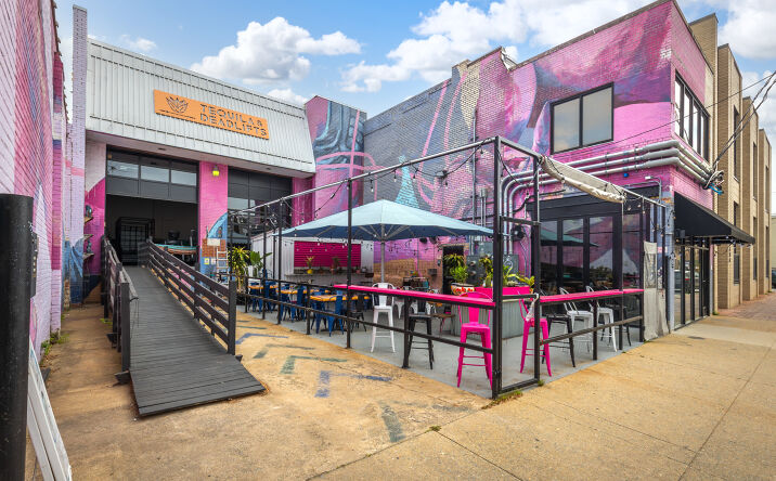 Pictures of Office, Retail property located at 2614 W Cary St, Richmond, VA 23220 for sales - image #1