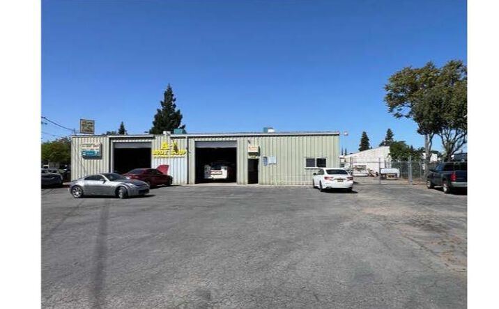 Pictures of Industrial, Retail property located at 527 Garden Hwy, Yuba City, CA 95991 for sales - image #1