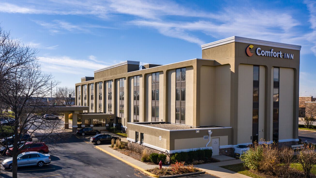 1300 E Higgins Rd, Schaumburg, IL 60173 | Crexi.com
