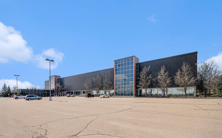 Pictures of Industrial property located at 2240 Cunningham Dr, Troy, MI 48084 for sales - image #1