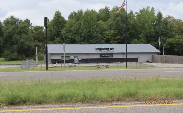 Pictures of Retail property located at 2000 Martin Luther King Jr Drive, Helena, AR 72342 for sales - image #1