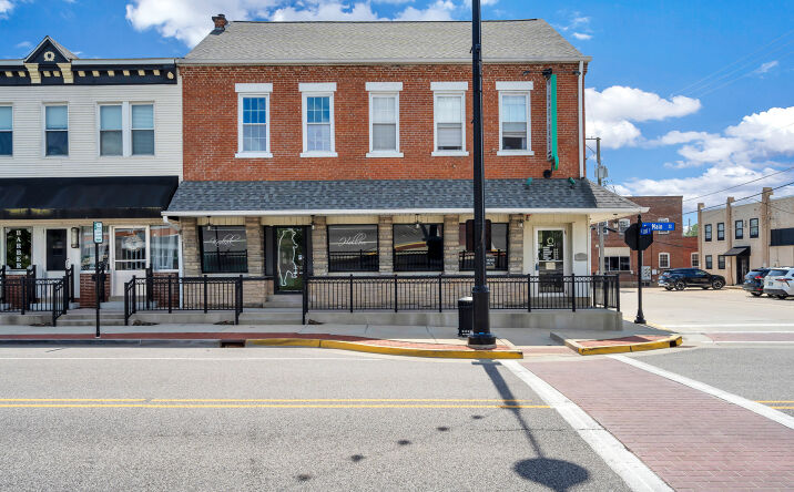 Pictures of Mixed Use property located at 127 N Main St, Columbia, IL 62236 for sales - image #1