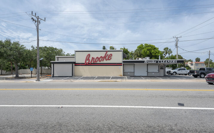 Pictures of Mixed Use, Retail, Special Purpose property located at 133 Main St, Daytona Beach, FL 32118 for sales - image #1