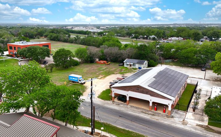 Pictures of Retail property located at 105 Loop 539 W, Cibolo, TX 78108 for sales - image #1