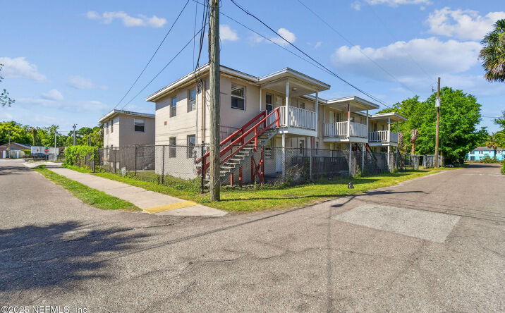 Pictures of Multifamily property located at 1330 BARNETT Street, Jacksonville, FL 32209 for sales - image #1