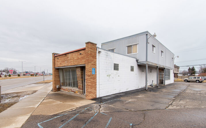 Pictures of Mixed Use, Office, Retail property located at 28640 Gratiot Ave, Roseville, MI 48066 for sales - image #1
