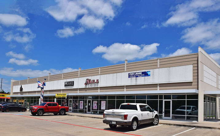 Pictures of Retail property located at 641 Rankin Rd, Houston, TX 77073 for sales - image #1