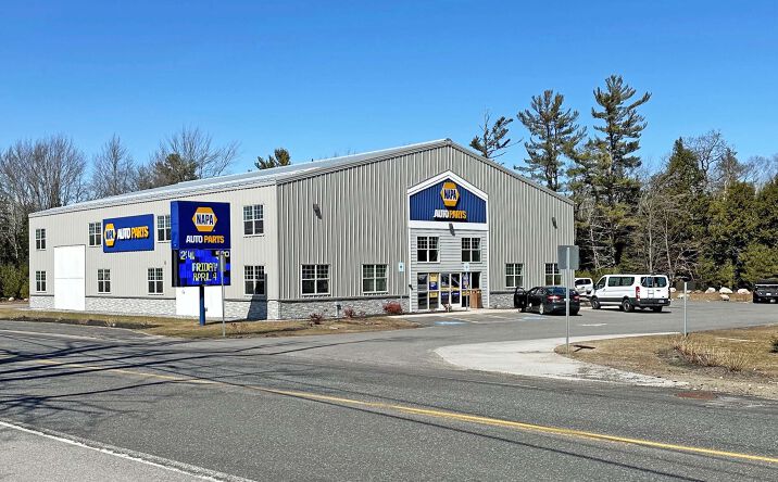 Pictures of Retail property located at 328 Portland Rd, Bridgton, ME 04009 for sales - image #1