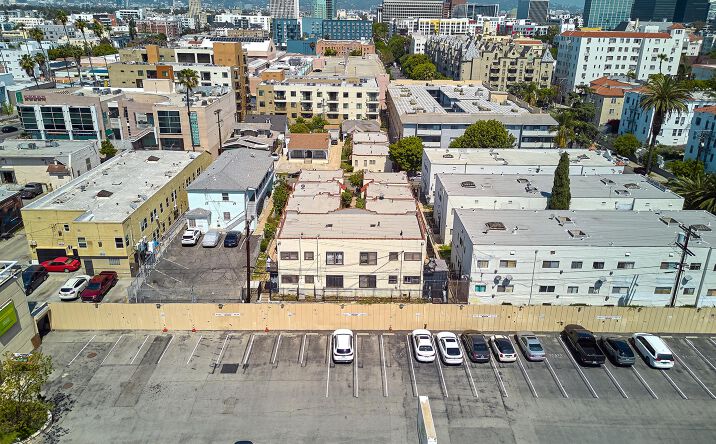 Pictures of Multifamily property located at 3262 Monette Pl, Los Angeles, CA 90006 for sales - image #1