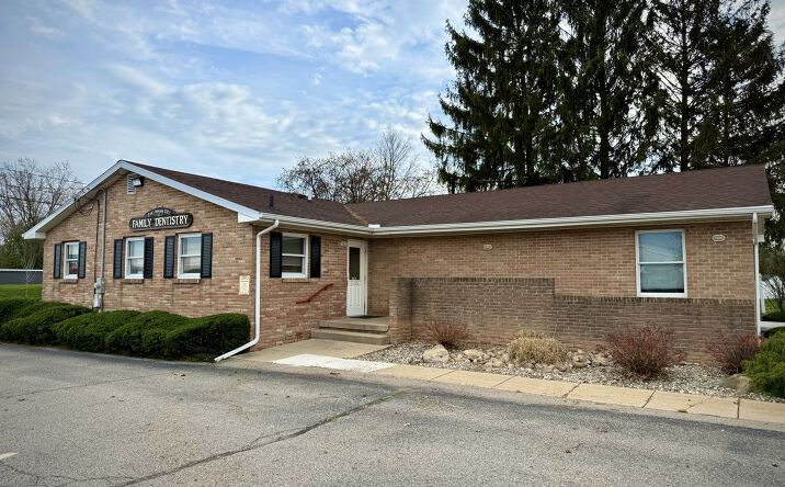 Pictures of Office property located at 923 N Oakland St, Saint Johns, MI 48879 for sales - image #1