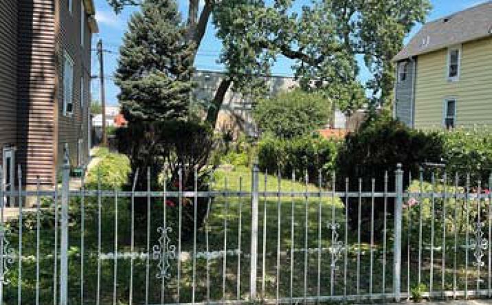 Pictures of Retail, Land property located at 4630 W Erie St, Chicago, IL 60644 for sales - image #1