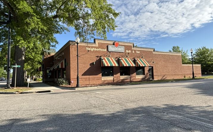 Pictures of Retail property located at 203 S Fifth St, Hartsville, SC 29550 for sales - image #1