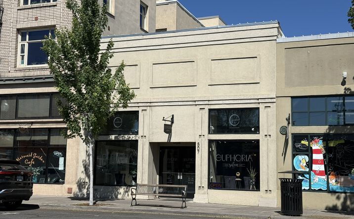 Pictures of Retail property located at 507 Main St, Klamath Falls, OR 97601 for sales - image #1
