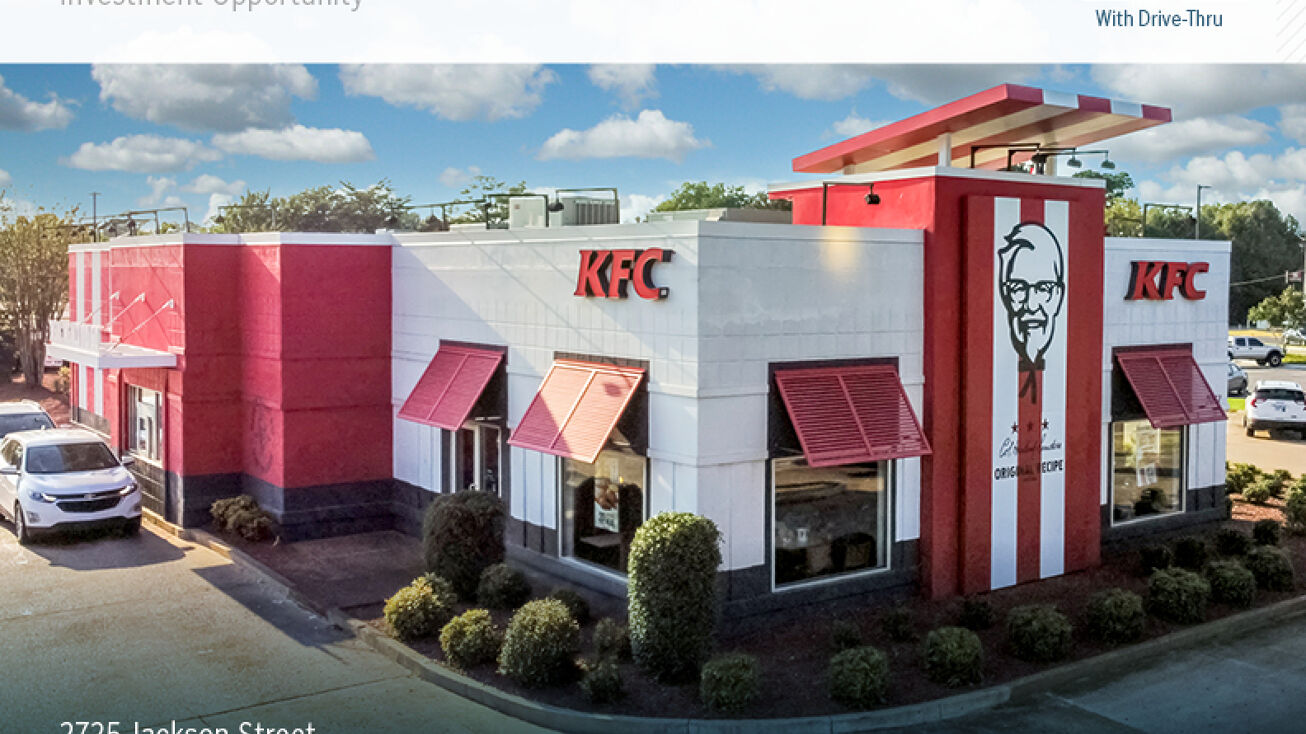 Pictures of Retail property located at 2725 Jackson Street, Paducah, KY 42003 for sales - image #1