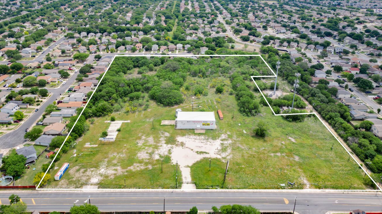 Pictures of Land property located at 2948 Pue Rd, San Antonio, TX 78245 for sales - image #1