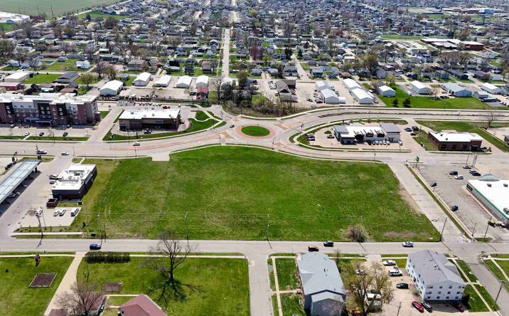Pictures of Land property located at 2700 7th Ave, Marion, IA 52302 for sales - image #1