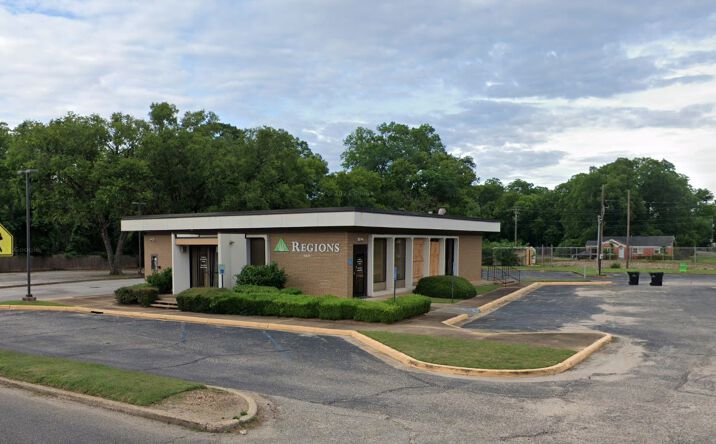 Pictures of Office property located at 2800 Lower Wetumpka Rd, Montgomery, AL 36110 for sales - image #1