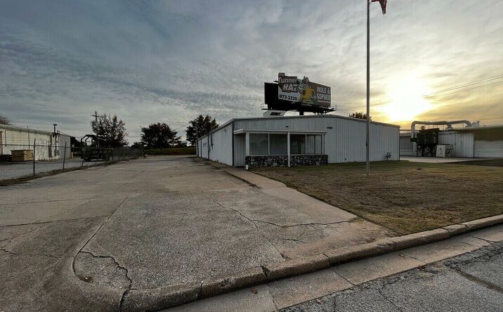 Pictures of Industrial property located at 1320 W 22nd Pl, Tulsa, OK 74107 for sales - image #1