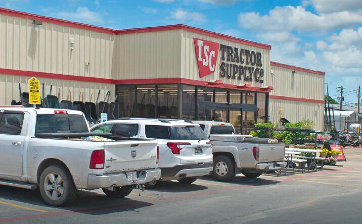 Pictures of Industrial, Retail, Special Purpose property located at 1619 E Sarah DeWitt Dr, Gonzales, TX 78629 for sales - image #1