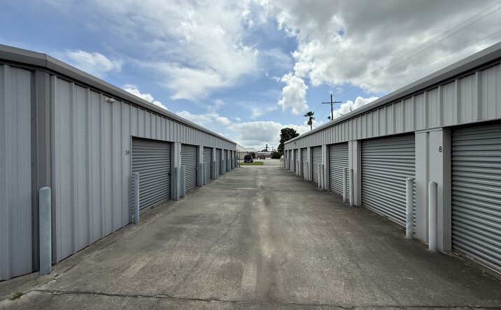 Pictures of Self Storage property located at 1420 S 21st St, Nederland, TX 77627 for sales - image #1
