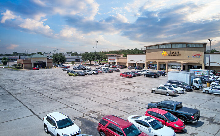 Pictures of Retail property located at 5700 S Gessner Rd, Houston, TX 77036 for sales - image #1